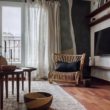 Holo - 2 Bedrooms In Eixample Dreta * Barcelona